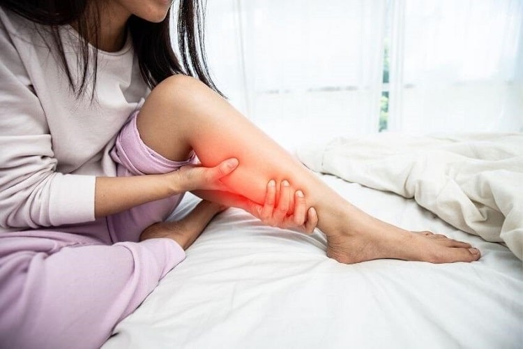 علت ایجاد درد ساق پا به همراه بررسی روش های درمان